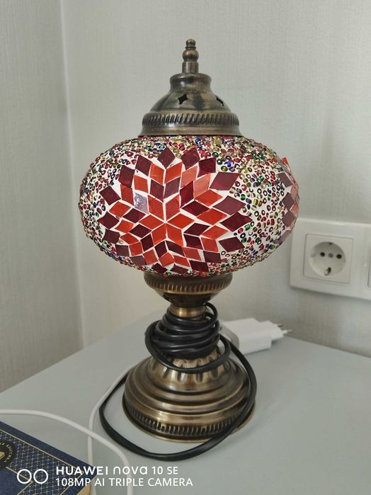 Лампа прикроватная