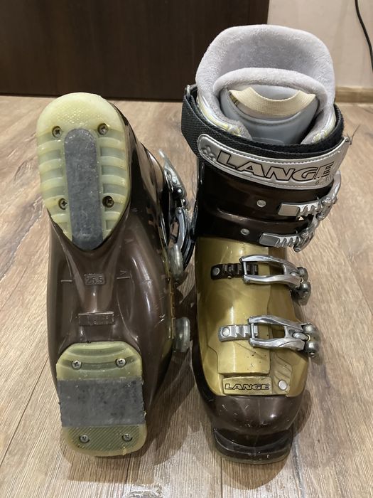 ски обувки LANGE