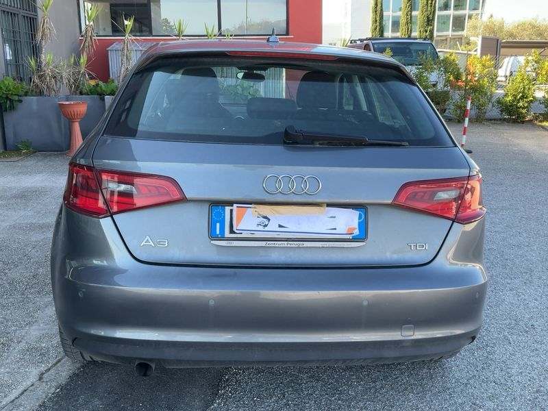 Audi A3 Sportback 1.6 TDI Young 2013