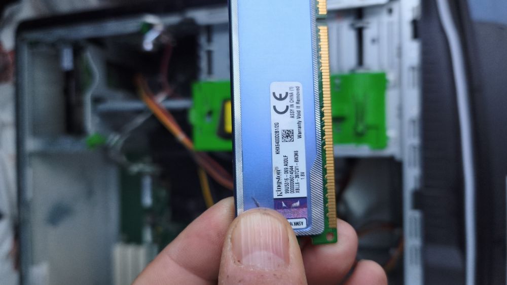 Caculator hp 7800,cu E8400 3ghz