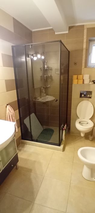 De vanzare apartament 3 camere