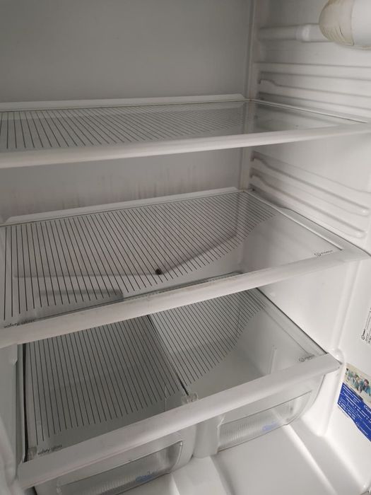 Продам рабочий холодильник