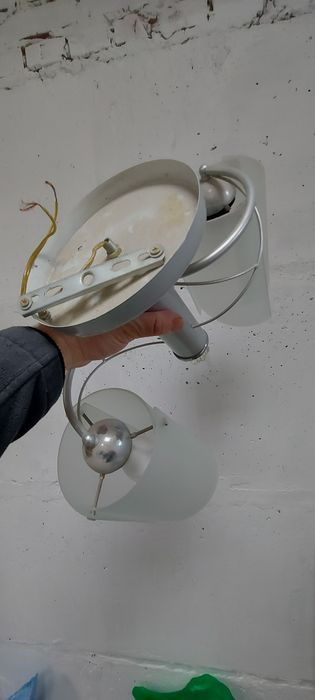 Люстра 2 шт продам