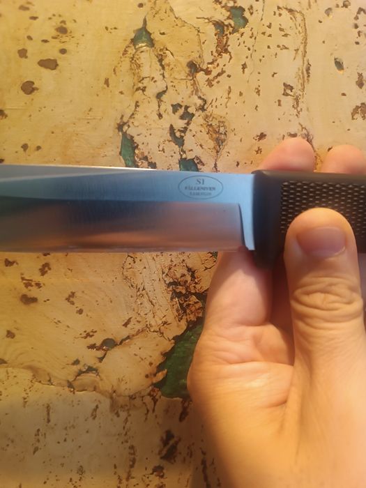 Нож фалкнивен s1