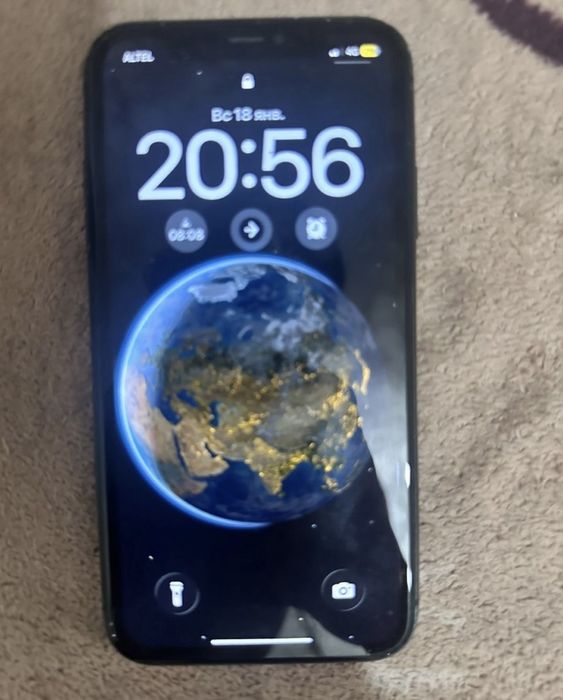 Продам айфон 11