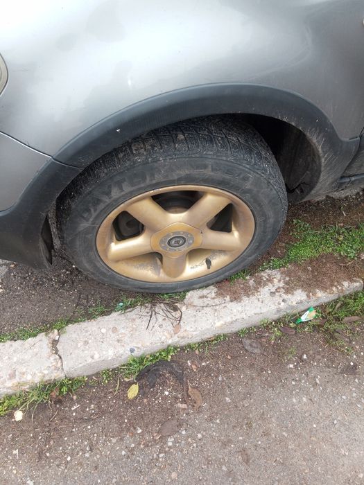 Лек автомобил Фиат седичи