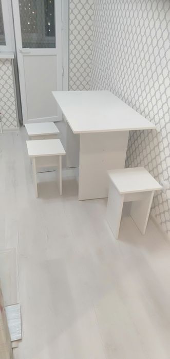 Стол/ кухонный стол