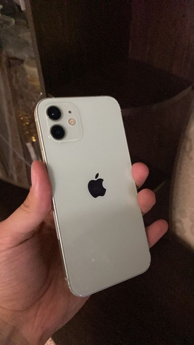 Продам айфон 12 во