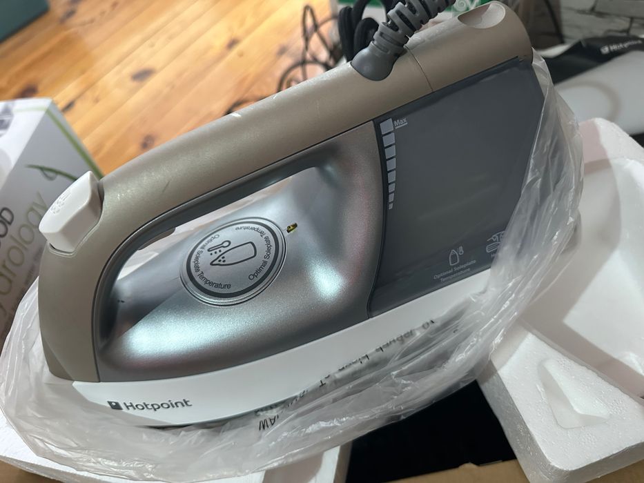 Ютия Hotpoint Compact Generator Iron