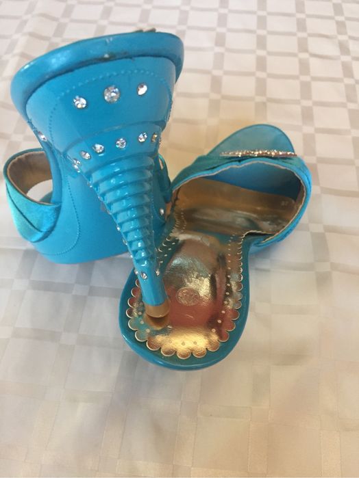 Дамски обувки от Англия