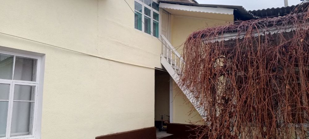 Ховли сотилади 6,8 сотих  Олмазор тумани охакчи махаласида