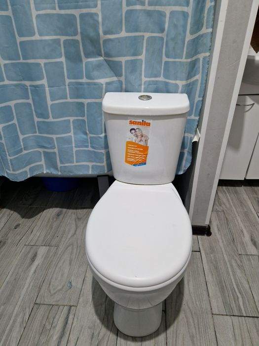 Продам Унитаз санита