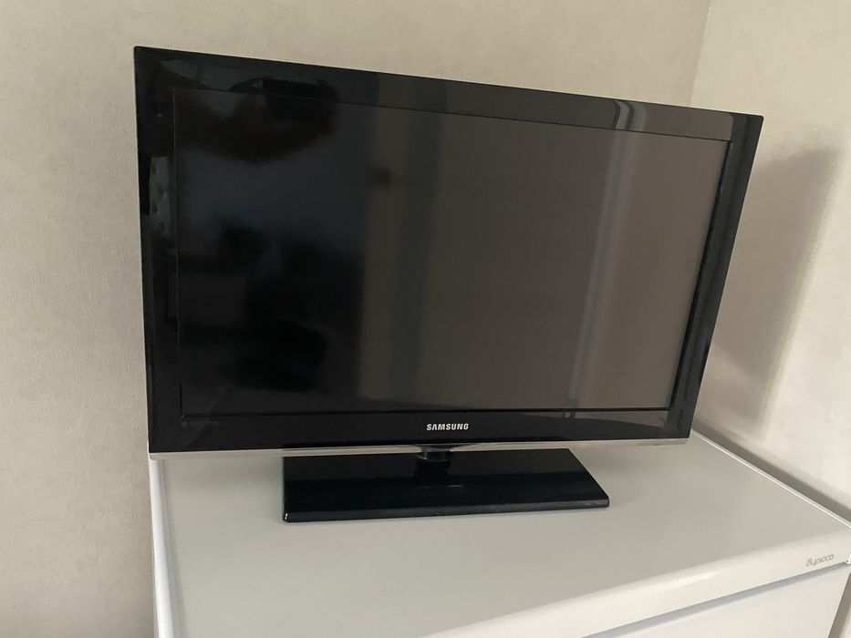 Телевизор samsung