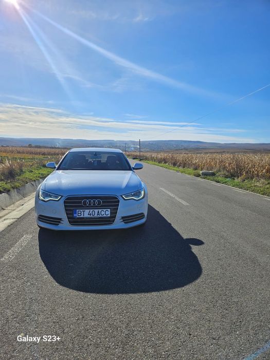 Vând Audi A6 2011