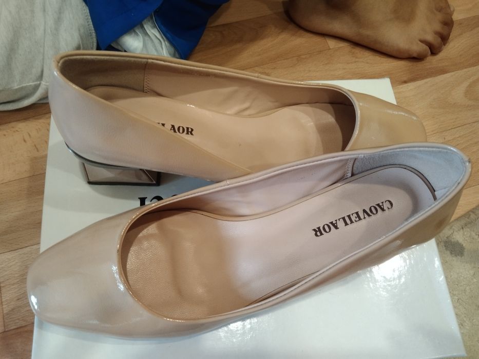 Продам туфли лакированый