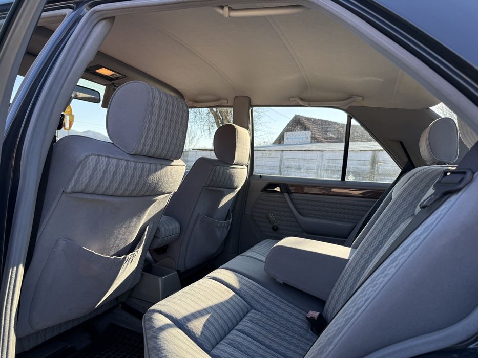 Mercedes E200  W124 Atestat Istoric