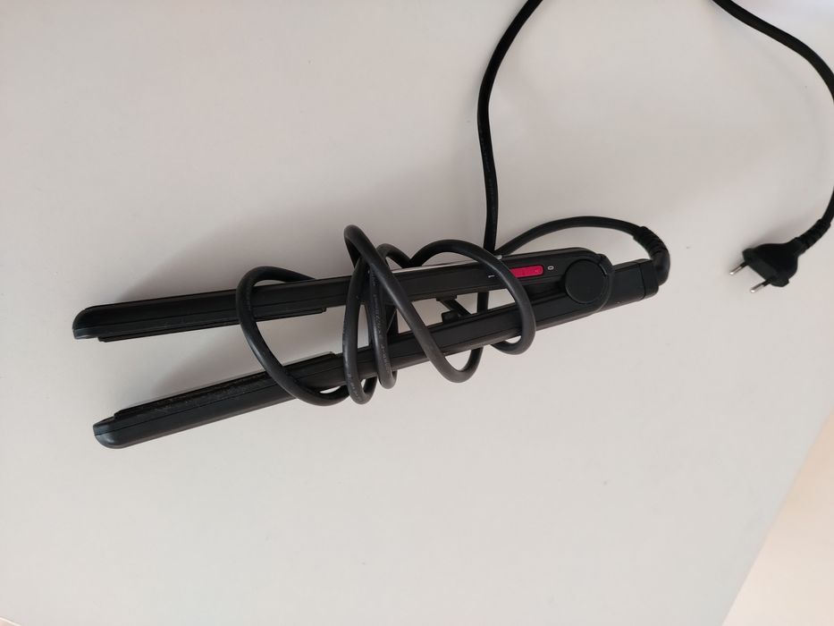 Продам фен, плойку, утюжок и фен-щетку