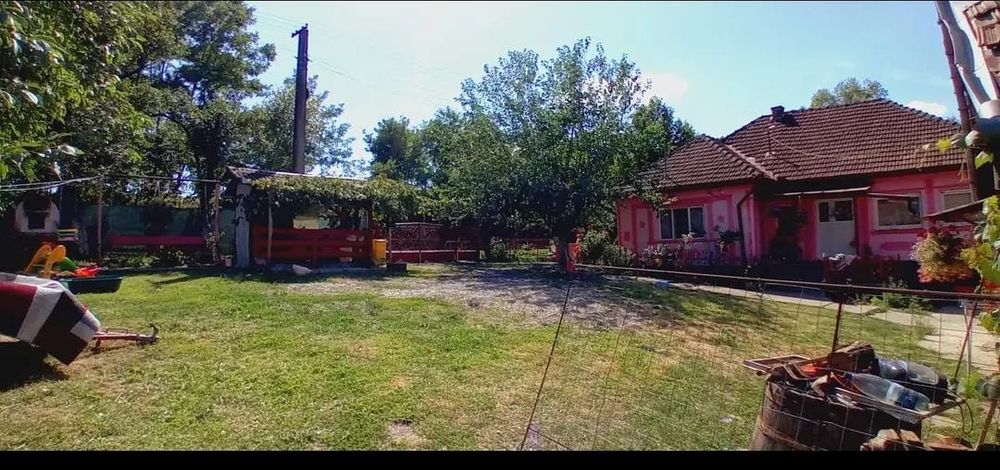 Vând locuință la tara