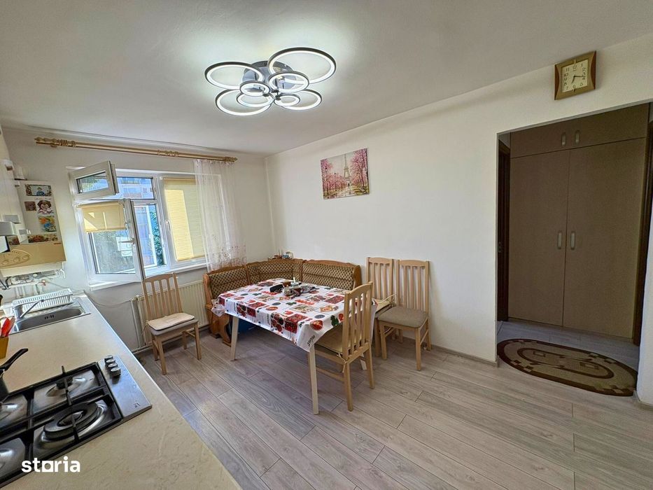 Apartament 2 camere decomandat zona Simeria (lângă piața Dolar) — fotografia 1