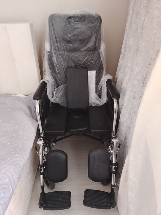 Продам. Инвалидную коляску.
