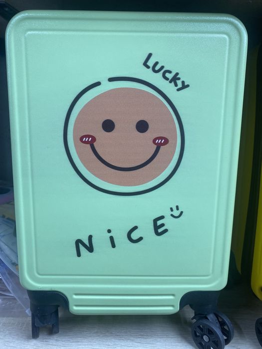 Детские новые чемоданы