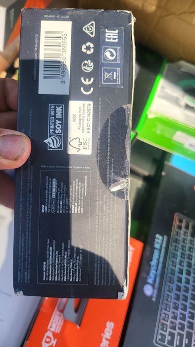 Nacon Wired Compact гиймърски контролер Нов