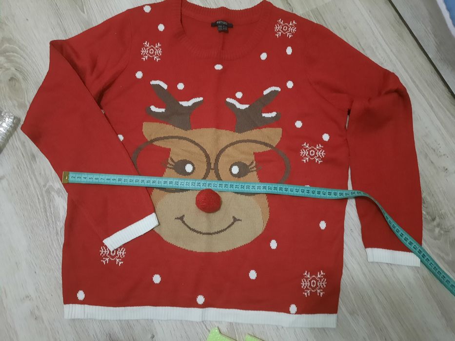 Коледен пуловер с еленче