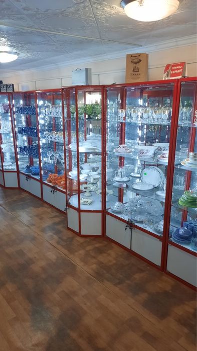 Продам шкафы (витрины)