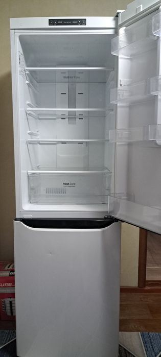 Продам холодильник