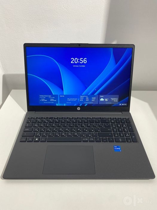 HP Laptop i5-13 8/512
