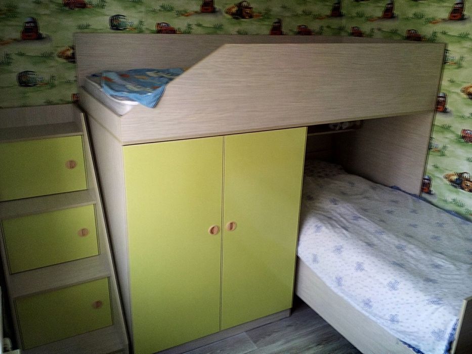 Продается двухъярусная кровать