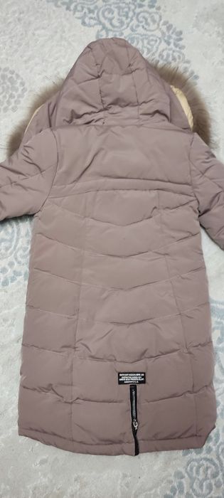 Пуховик для девочки. Размер М