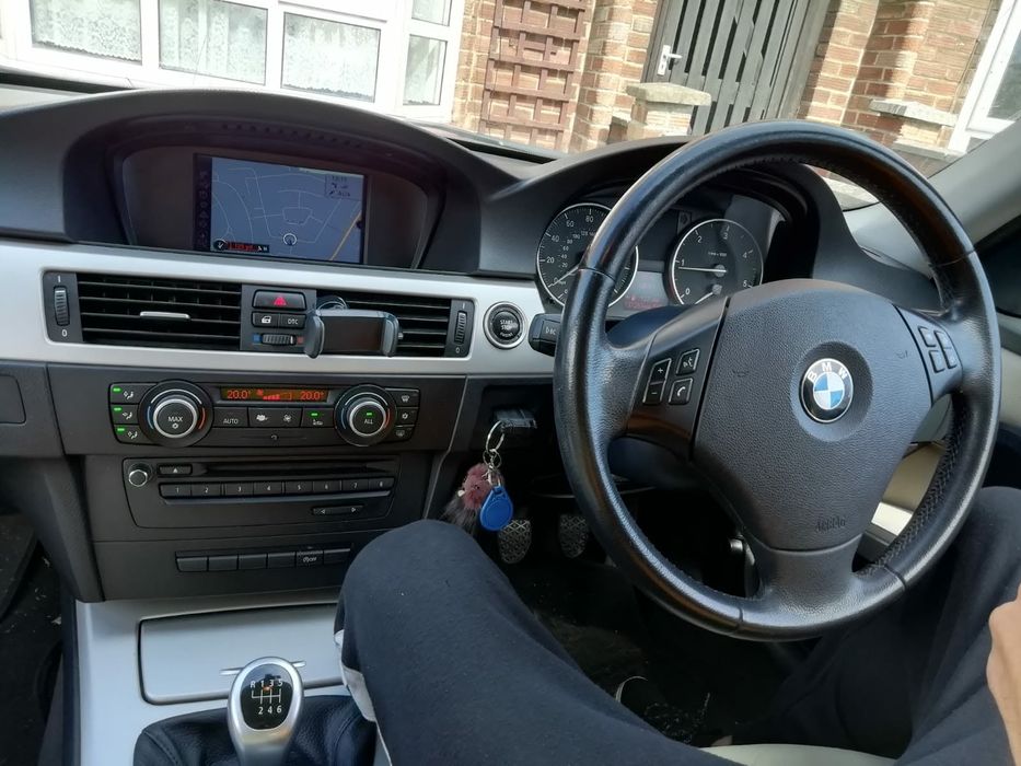 Vand bmw seria 3 diesel se busines edition volan dreapta