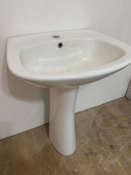 Раковина тюльпан Б/у в отличном состоянии