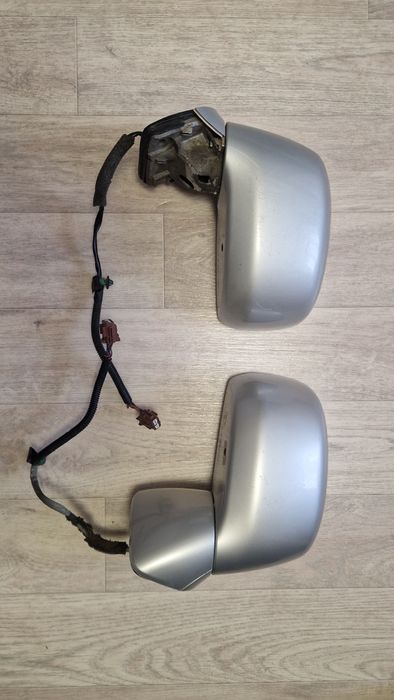 Боковые зеркала на NISSAN TIIDA