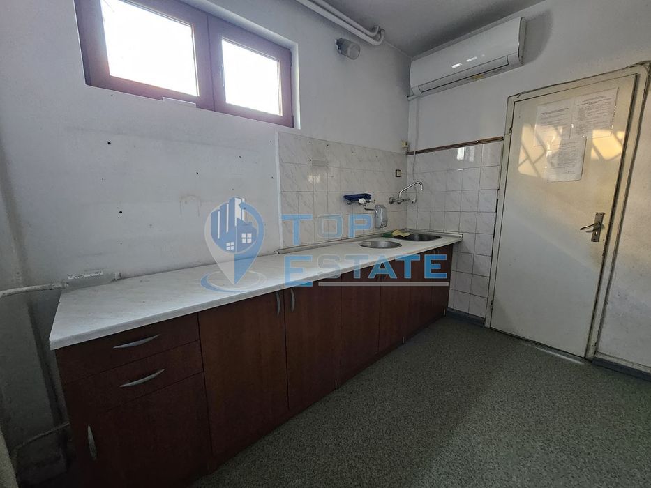 Дава се под наем Магазин в Велико Търново, Център - 85 кв.м за 459 € - Снимка #4