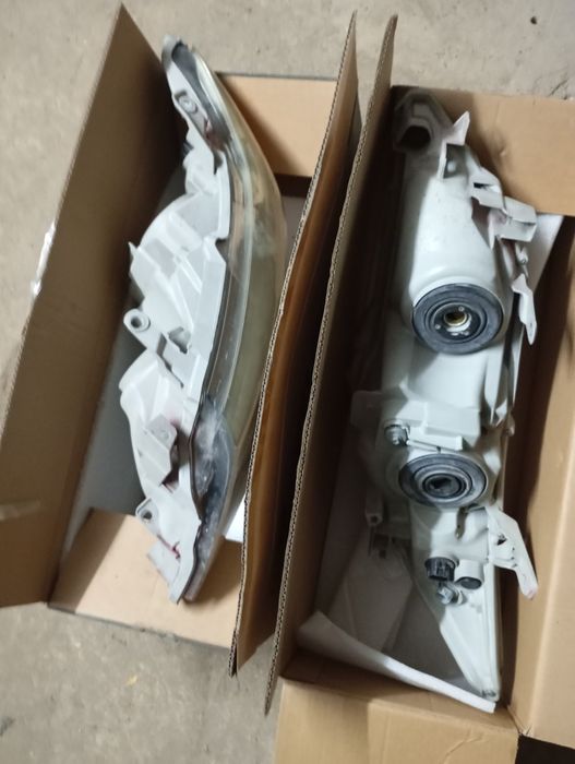 Фары на Камри 50 рестайлинг американецнг