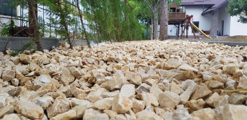 Piatra de calcar decorativa 16/32mm/granit concasat/piatra cale ferata