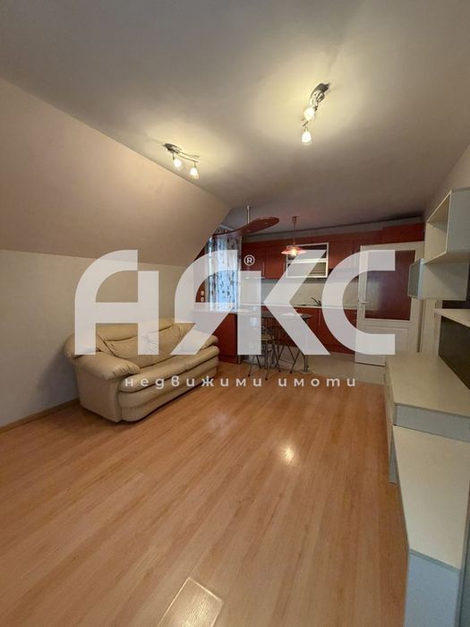 Двустаен обзаведен апартамент в кв. Борово до градски транспорт