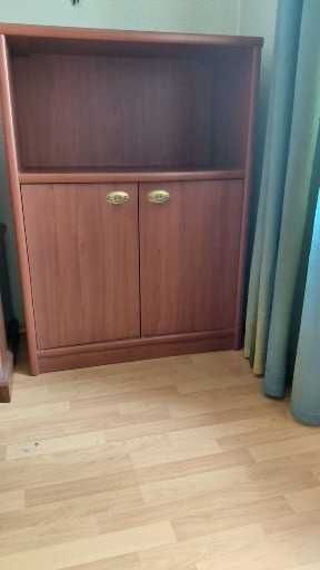 Плательный шкаф и тумба