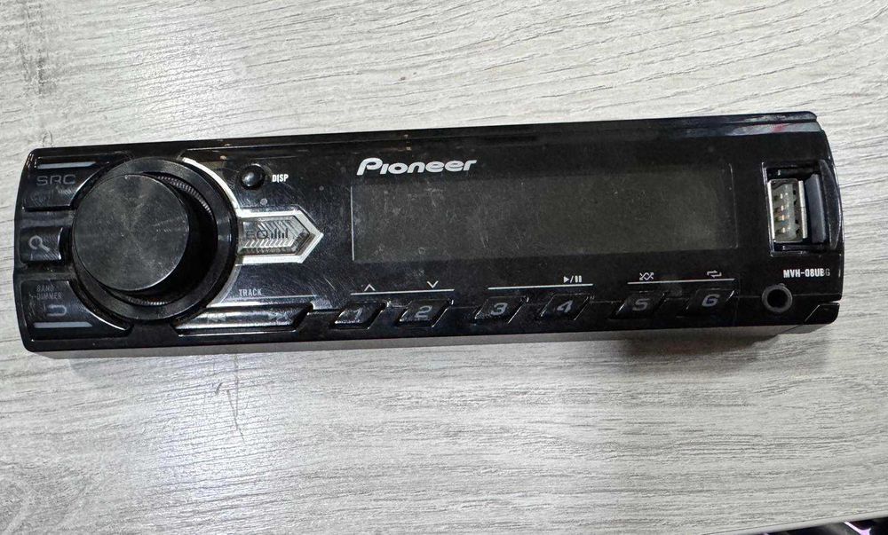 Авто CD/USB Плеър Pioneer MVH-08UBG