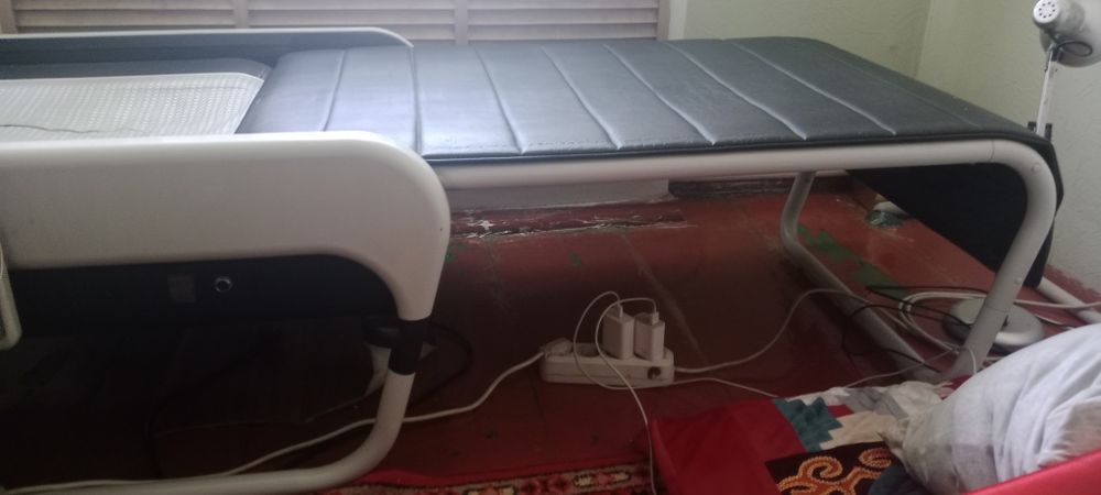 Продам кровать серагем последний модели.