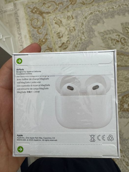Наушники Airpods
