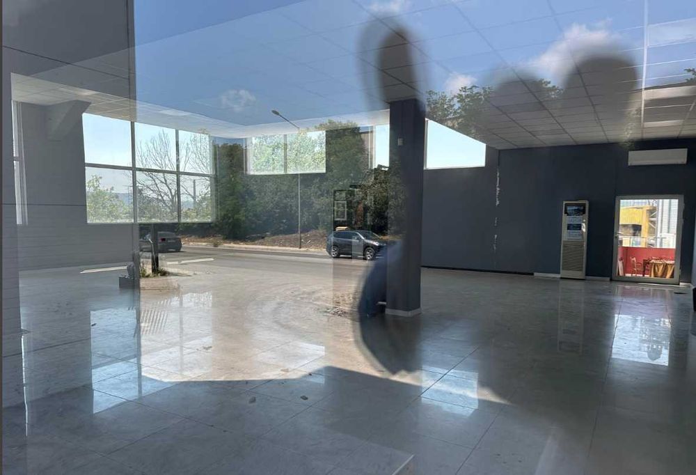 Магазин, Мострена зала 150 м2, ЗПЗ