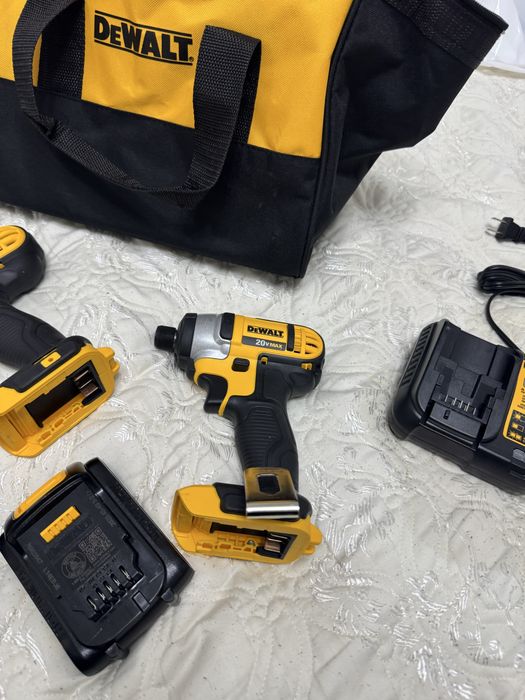 Dewalt шруповерт и ударная отвертка