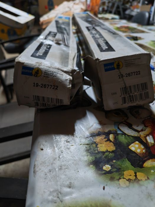 Amortizoare spate noi jeep cherokee