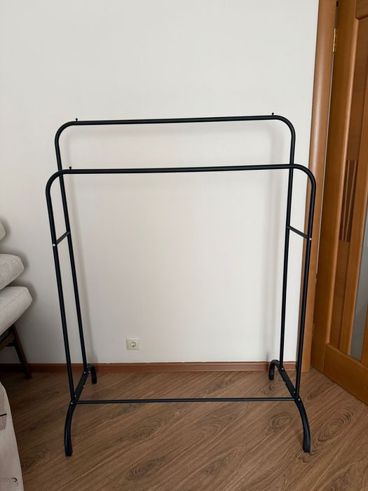 Отдам даром вешалку