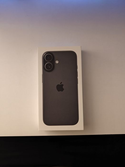iPhone 17 nou,  cutia sigilata