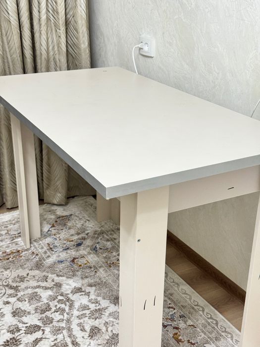 Продаётся,НОВЫЙ стол