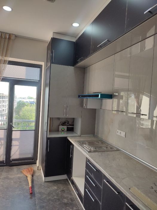 Срочно Мирзо Улугбек туманида 3 хона 4 этаж 6 этажка